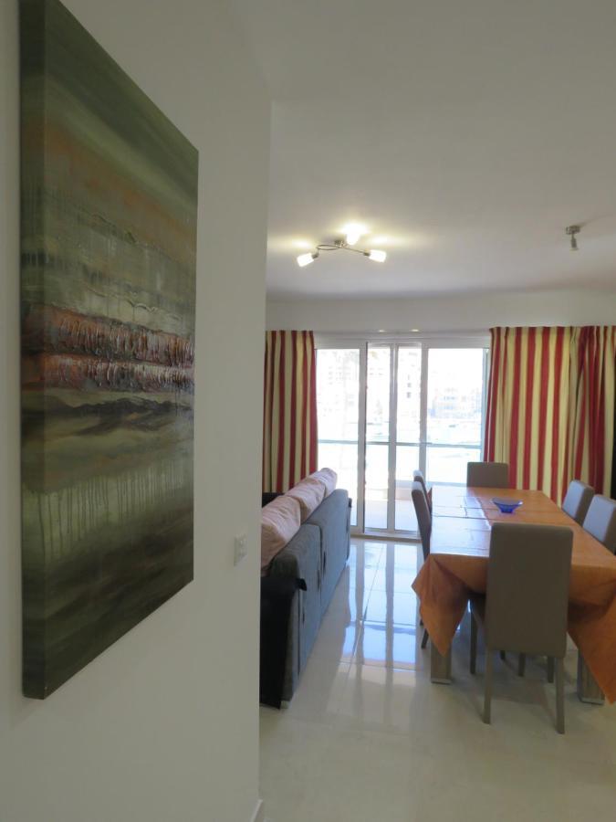 Aquamarine Sea Front Apartments - Second Floor 마르사스칼라 외부 사진
